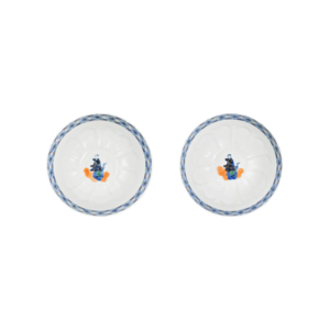 Lot 27: Polychrome and Gilt Bowl with Scalloped Rim 五彩描金人物纹花口碗 - Image 2