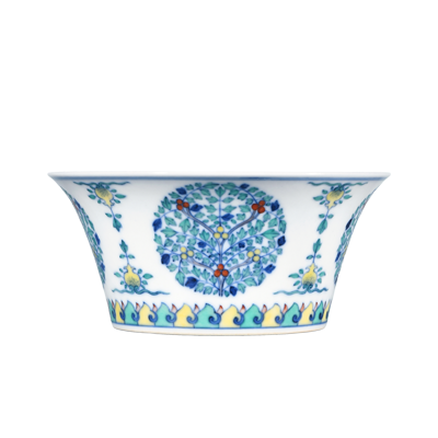 Lot 29: Doucai Horseshoe-shaped Bowl with Medallion Floral Patterns 斗彩团花纹马蹄碗
