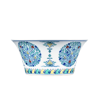 Lot 29: Doucai Horseshoe-shaped Bowl with Medallion Floral Patterns 斗彩团花纹马蹄碗