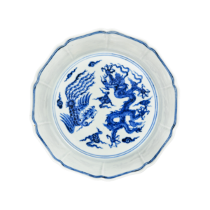 Lot 37: Blue and White Ten-sided Washer with Dragon and Phoenix Design 青花龙凤纹十棱洗 - Image 1