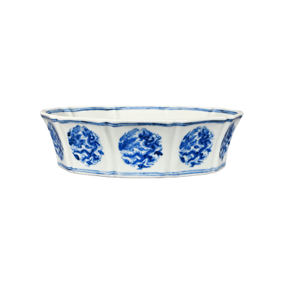Lot 37: Blue and White Ten-sided Washer with Dragon and Phoenix Design 青花龙凤纹十棱洗