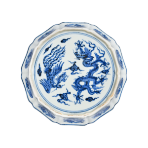 Lot 37: Blue and White Ten-sided Washer with Dragon and Phoenix Design 青花龙凤纹十棱洗 - Image 3