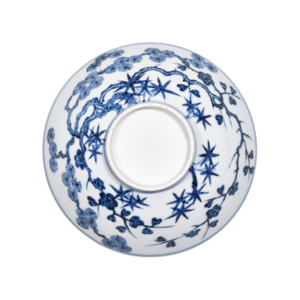 Lot 41: Blue and White Bowl with the "Three Friends of Winter" Motif 青花岁寒三友纹碗 - Image 3