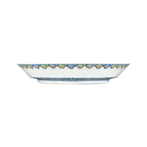 Lot 46: Doucai Dish Depicting a Dragon Teaching Its Young 斗彩苍龙教子图折腰盘 - Image 3