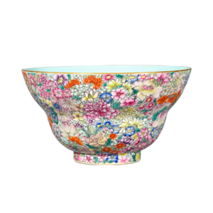 Lot 51: Famille Rose Bowl with Dense Floral Design 粉彩繁花地折腰碗 - Image 2