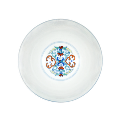 Lot 57: Doucai Bowl with Honeysuckle Pattern 斗彩忍冬纹碗