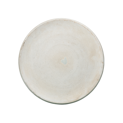 Lot 61: Blue and White Brush Pot Depicting Xiao He Pursuing Han Xin Under the Moon 青花萧何月下追韩信人物纹笔筒