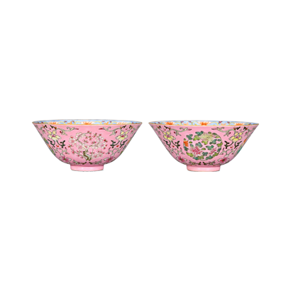 Lot 66: Famille Rose Bowl with Medallion Floral Design 胭脂红地粉彩团花纹碗